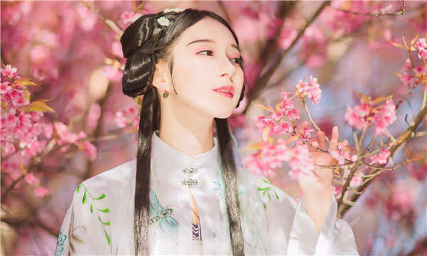 哈巴河供卵试管婴儿：助您实现家庭梦想的科学方案